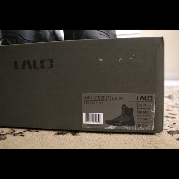 Men’s Shoes - Picture 3 of 4